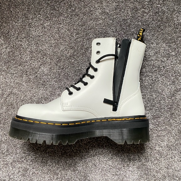 Men’s size 9 US White Platform Doc Matens - Picture 2 of 7